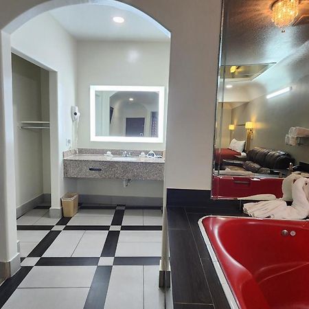 Scottish Inn & Suites Sam Houston Parkway Kültér fotó